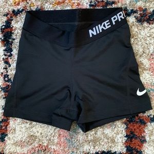 Nike Pro 3” shorts